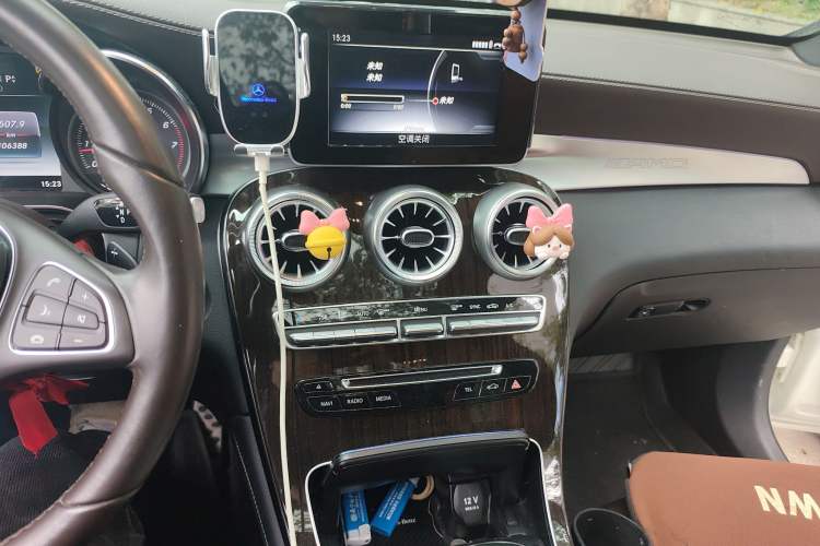 Used Mercedes-Benz GLC 2019 Facelift GLC 260 L 4MATIC Luxury Model Audio And AC Panel