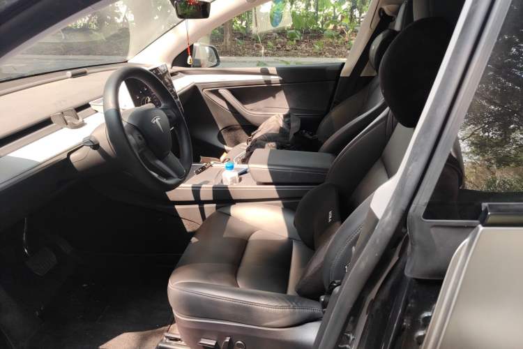 Used Tesla Model Y 2024 Rear-Wheel-Drive Version
