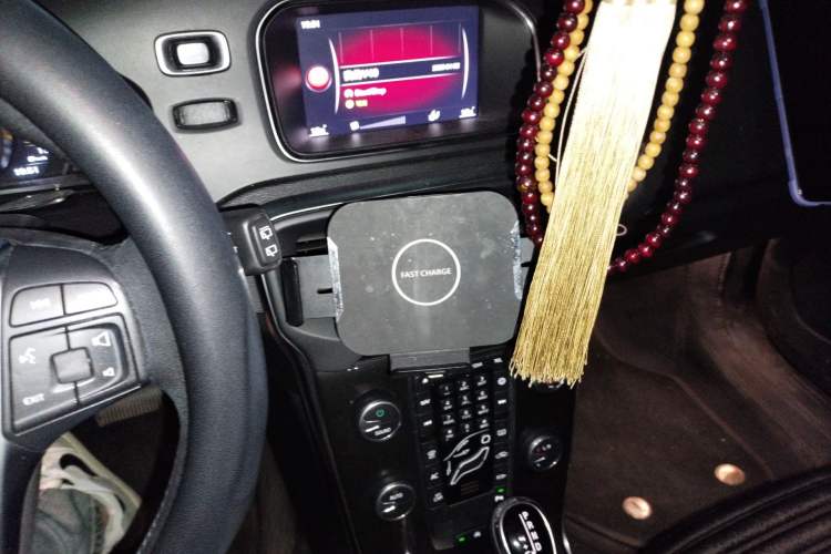 Used Volvo V40 2019 T3 Zhiyi Edition Audio And AC Panel