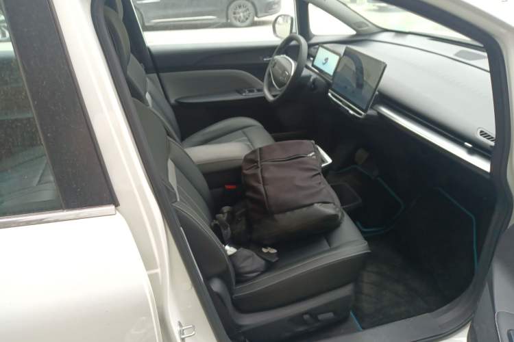 Used Venucia VX6 2023 520 Max
