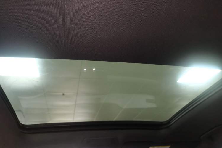 Used Volkswagen Teramont 2025 Tiguan Pro 450TSI Four-Wheel Drive Summit Edition Headliner