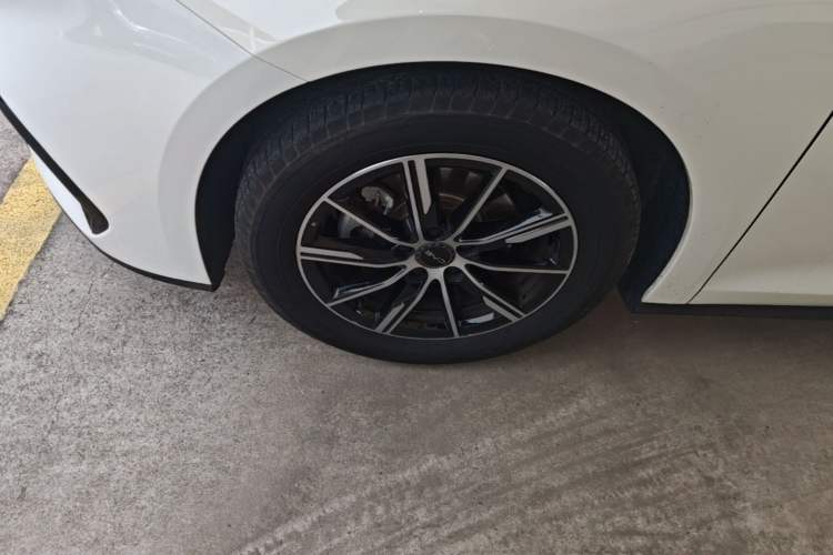 Used BYD Seal 06 New Energy 2024 DM-i 120KM Luxury Model Exterior 4