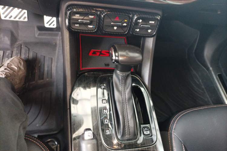 Used GAC Trumpchi GS3 2017 150N Automatic Elite Edition Gear Lever