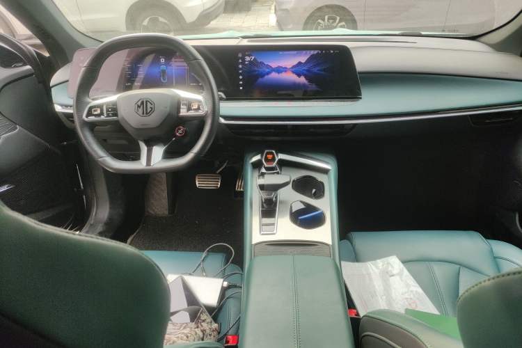 Used MG 7 2023 2.0T Automatic Trophy+ Ignition Glory Edition
