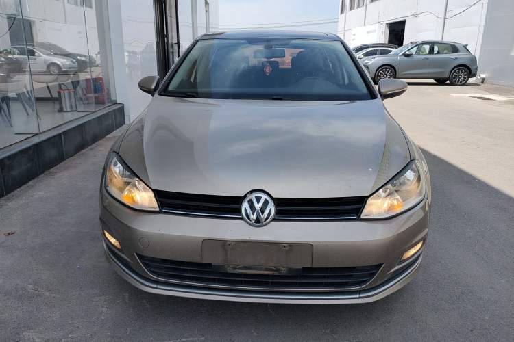 Used Volkswagen Golf 2015 1.4TSI Automatic Luxury Model Front
