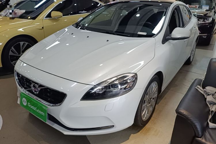 Used Volvo V40 2016 T3 Zhiyi Edition