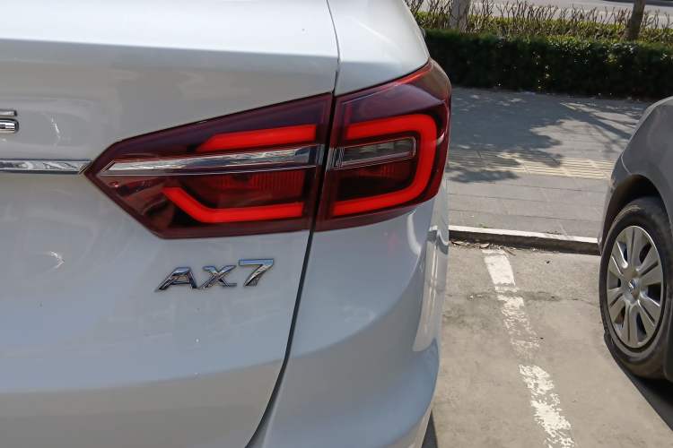 Used Dongfeng Aeolus AX7 2018 Classic 1.6T Automatic Elite Model