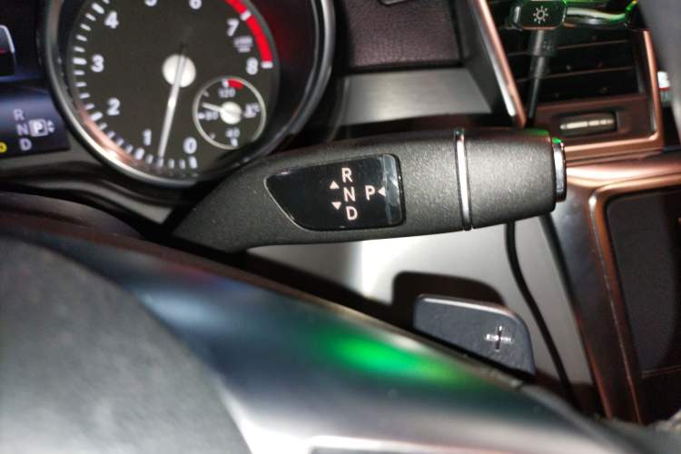 Used Mercedes-Benz M-Class 2014 ML 320 4MATIC