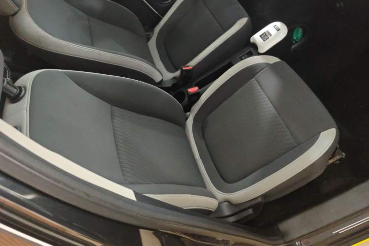 Used ORA Black Cat 2021 351 km Luxury Version Right Front Seat