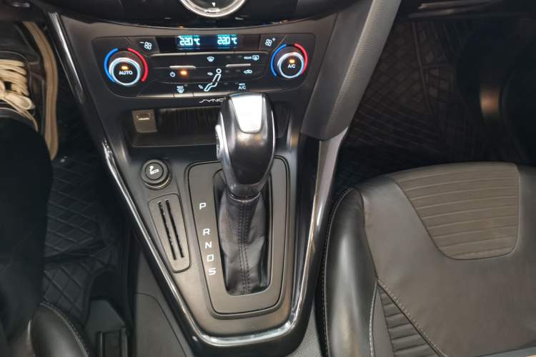 Used Ford Focus 2015 Sedan 1.6L Automatic Trend Model