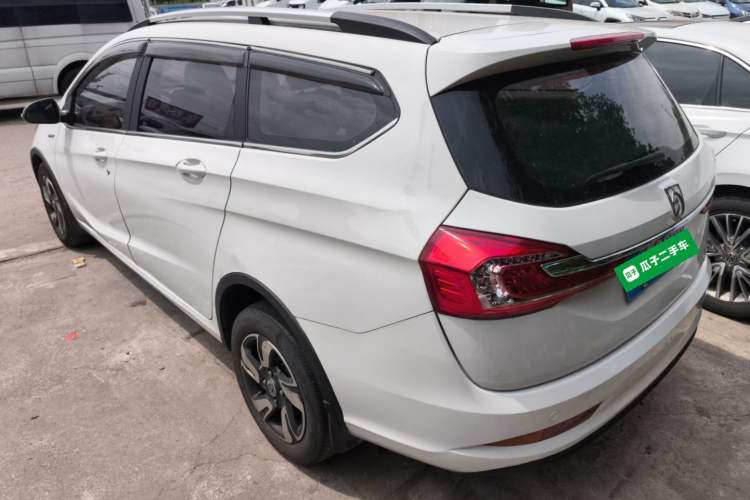 Used Baojun 310W 2017 1.5L Manual Fashion Edition China VI Rear Left 45 Deg