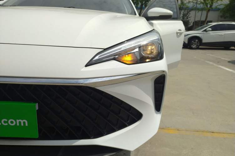 Used Roewe i5 2023 1.5L Manual Comfort Edition Left Front Headlight