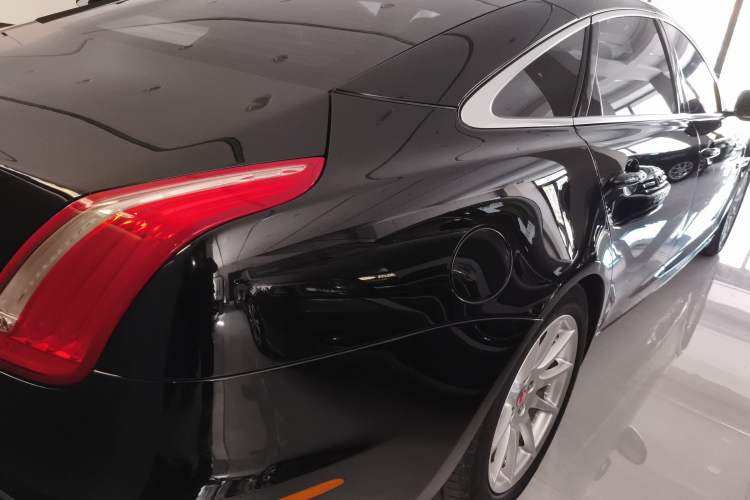 Used Jaguar XJ 2014 XJL 2.0T Two-Wheel-Drive Elegant Business Edition
