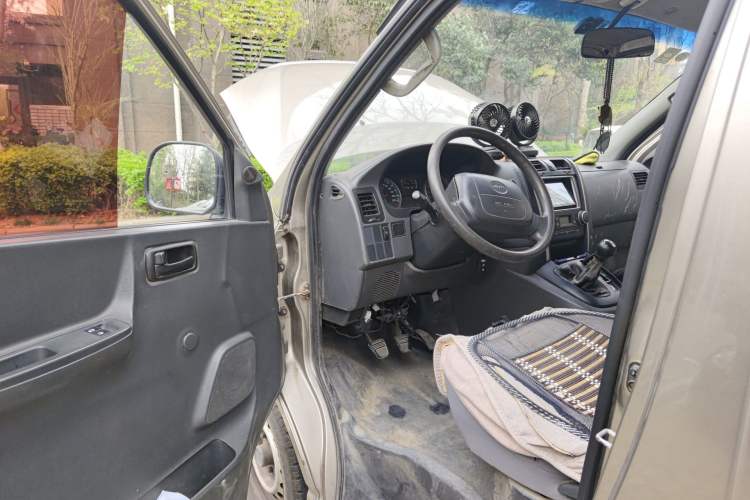 Used Jinbei Express 2017 2.0L Comfort Version V19
