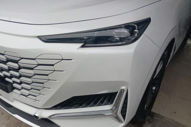 Used CHANGAN UNI-K 2024 2.0T Two-Wheel Drive YueShang Trim Left Front Headlight