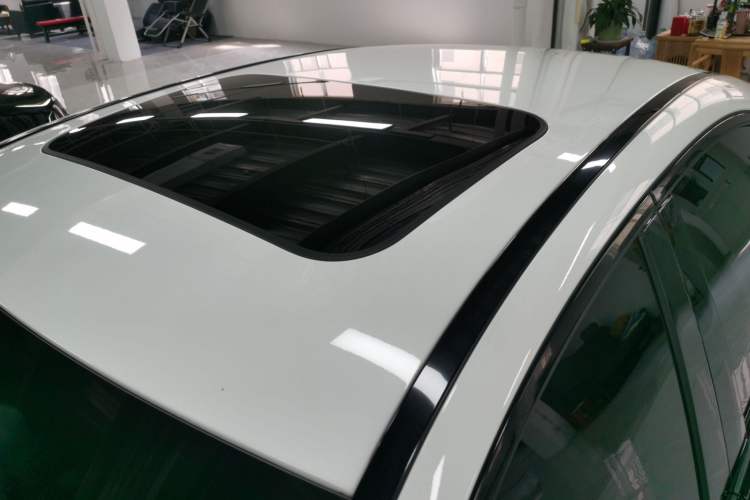 Used Mercedes-Benz C-Class 2017 Restyled C 200 Sport Edition Roof