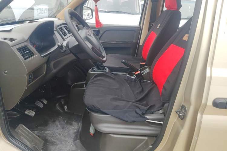 Used Wuling Rongguang 2020 1.2L S Base Model China VI Left Front Seat