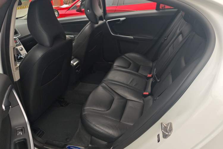 Used Volvo S60 2016 S60L T4 Zhiyuan Edition
