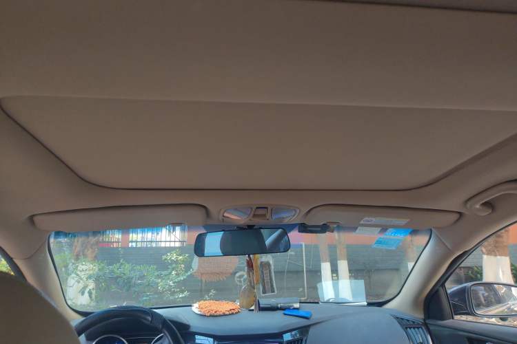 Used Hyundai Sonata 2011 2.0L Automatic Luxury Edition
