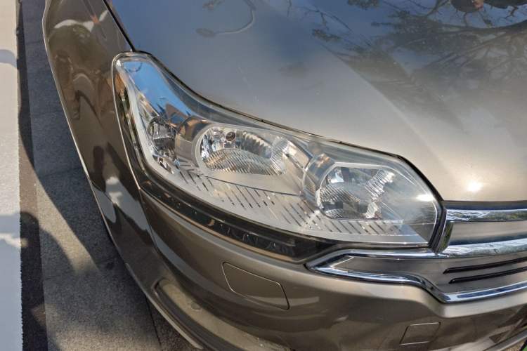 Used Citroen C5 2014 2.0L Automatic Luxury Edition Right Front Headlight