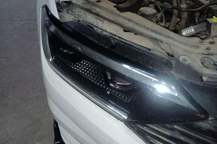 Used Volkswagen Sagitar 2021 280TSI DSG Excellence Edition Right Front Headlight