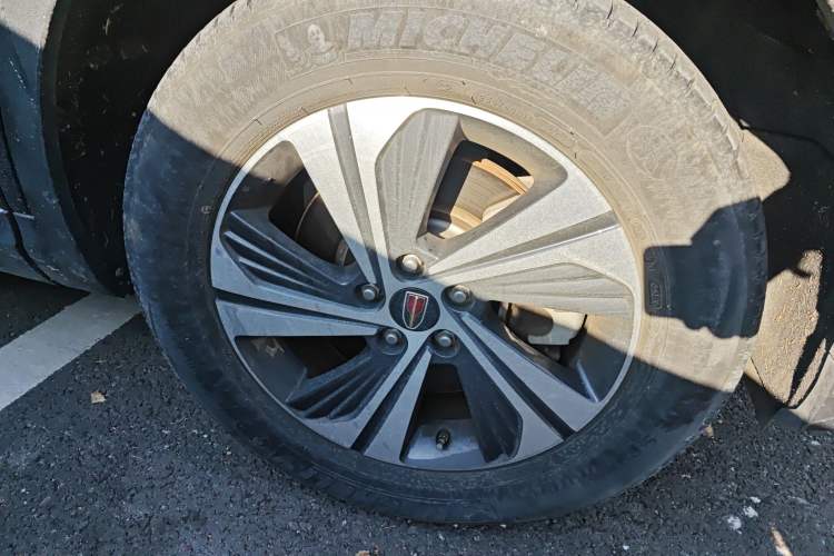 Used Hongqi HS5 2019 2.0T Smart Connect Flagship Edition Right Front Wheel Hub