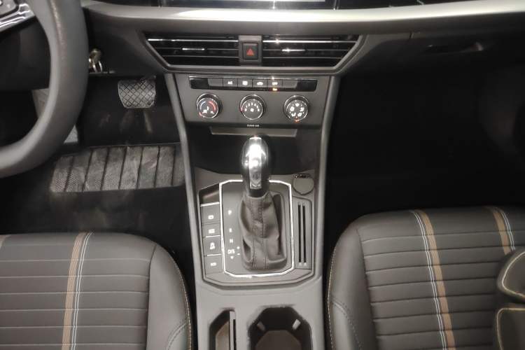 Used Volkswagen Lavida 2022 280TSI DSG Comfort Edition Gear Lever