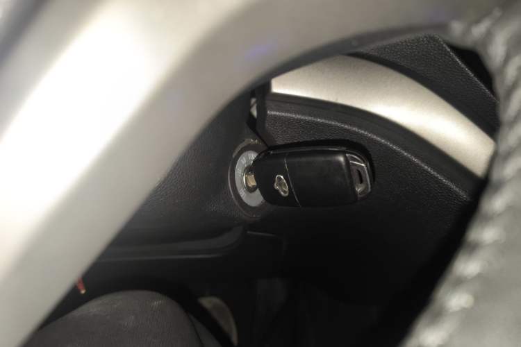 Used Oshan CX70 2016 1.6L Manual Luxury Model
