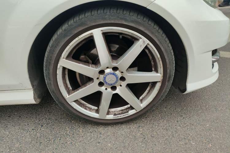 Used Mercedes-Benz C-Class 2013 C 180 Coupe Right Front Wheel Hub