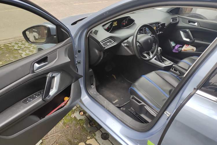 Used Peugeot 308S 2015 1.2T Automatic Jingchi Edition Driver Seat