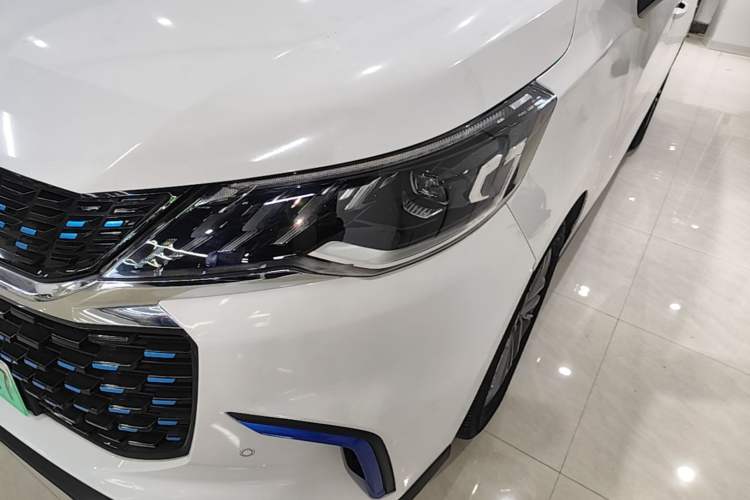 Used SAIC MAXUS EUNIQ 5 2020 1.3T PLUG-IN Luxury Edition