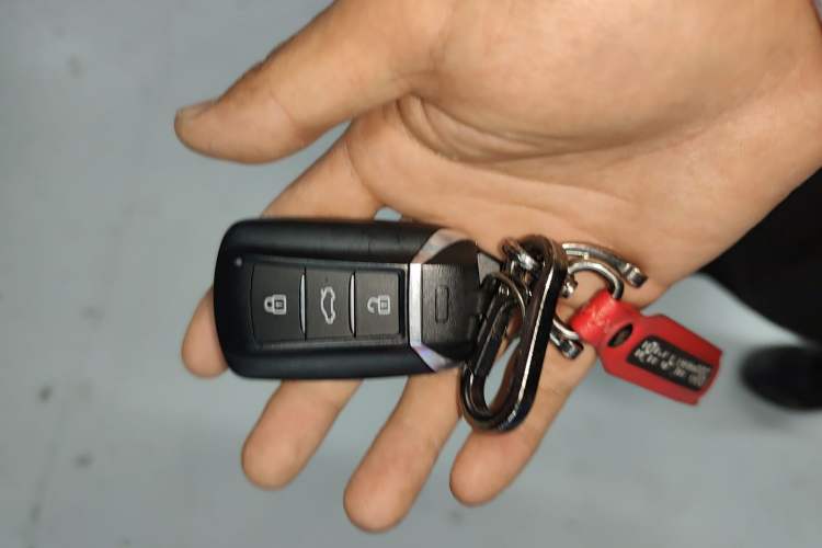 Used Dongfeng Aeolus Yixuan 2020 230T Automatic Glare-Proof Dark Knight Edition Vehicle Key