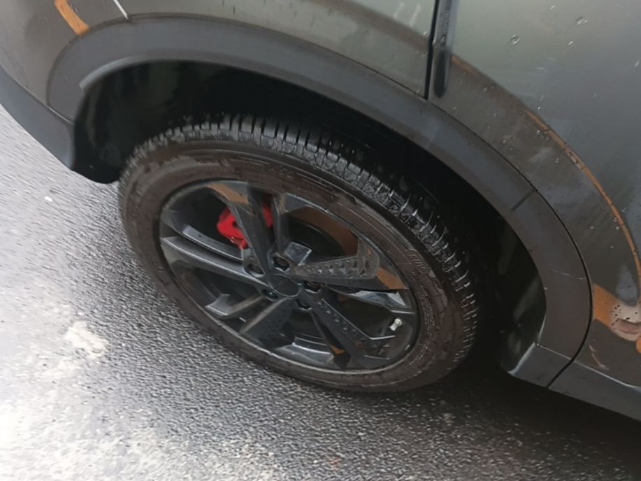 Geely Auto Coolray 2025 Bin Yue L 1.5T DCT Starlight Edition — снимка 11