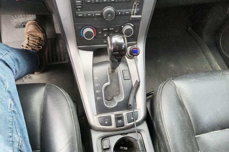 Used Chevrolet Captiva 2012 2.4L 4x4 Flagship Edition 7 Seats