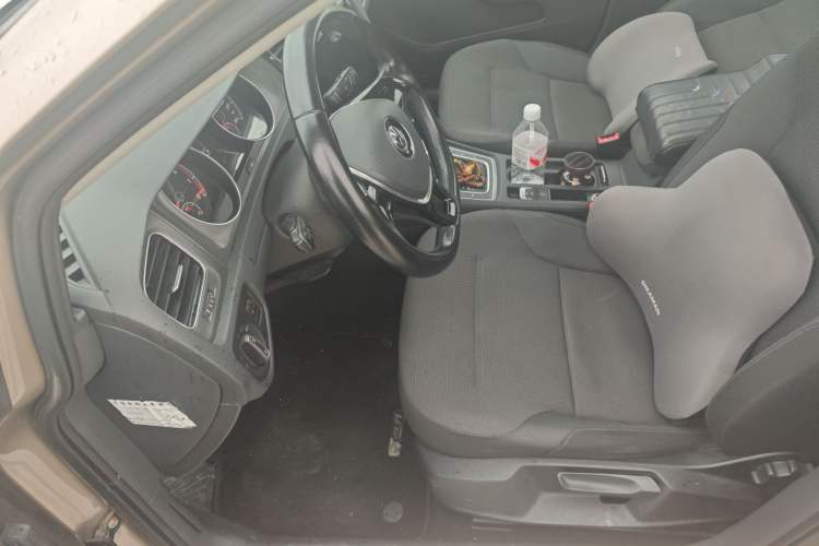 Used Volkswagen Golf 2014 1.6L Automatic Comfort Model Left Front Seat