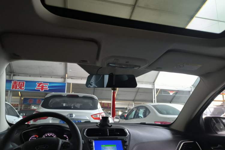 Used Ford Escort 2015 1.5L Automatic Fashion Model
