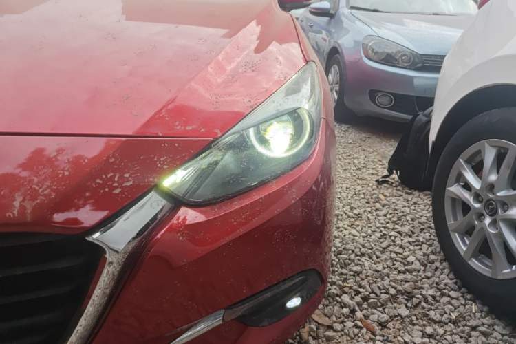 Used Mazda Mazda 3 Axela 2017 Hatchback 1.5L Automatic Luxury Model Emission Standard China V