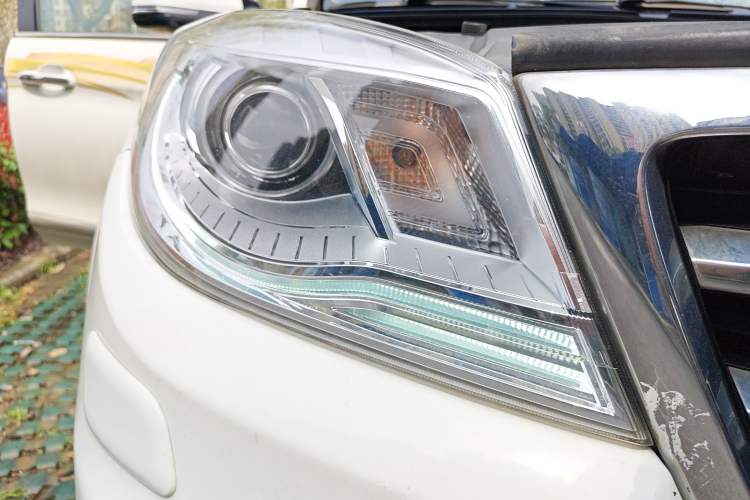 Used Haval H9 2016 2.0T Four-Wheel Drive Luxury Version 5 Seats