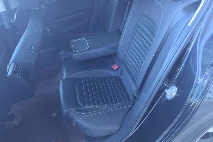 Used Volkswagen Magotan 2020 330TSI DSG Leading Model Left Rear Seat