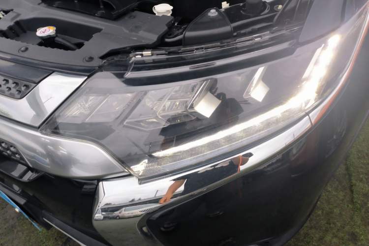 Used Mitsubishi Outlander 2020 2.4L 4x4 Zhi Xiang Edition 7-Seater
