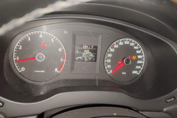 Used Volkswagen Sagitar 2014 1.6L Automatic Comfort Model Instrument Cluster