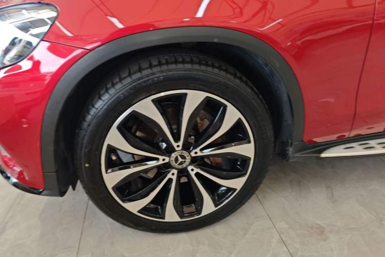 Used Mercedes-Benz GLC Coupe 2019 GLC 260 4MATIC Coupe SUV
