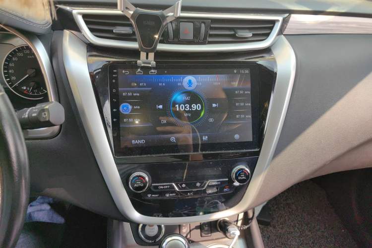 Used Nissan Murano 2017 2.5L XL Two-Wheel Drive Smart Edition Audio And AC Panel