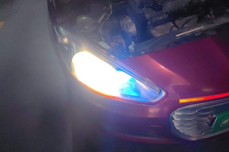 Used Peugeot 308 2014 Enjoyment Edition Classic 1.6L Automatic Fashion Model Right Front Headlight