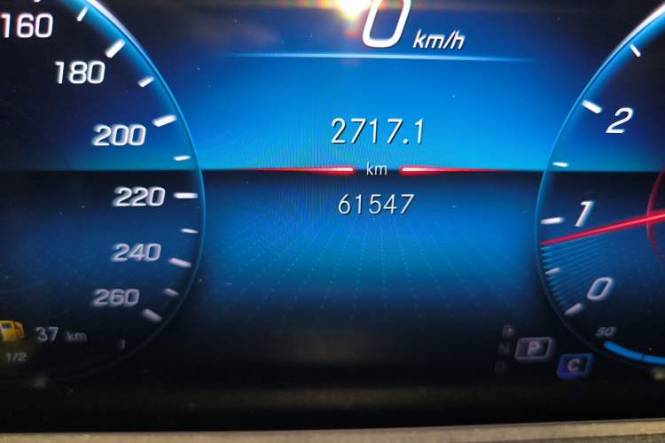 Used Mercedes-Benz GLB 2021 GLB 200 Dynamic Edition Odometer Close Up