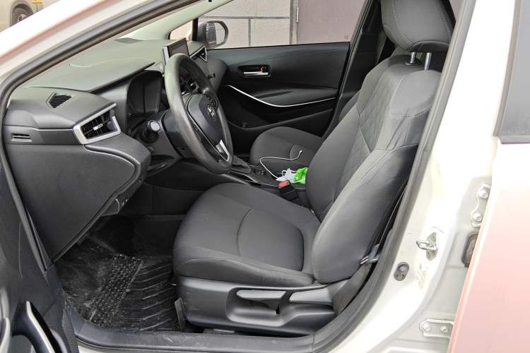 Used Toyota Corolla 2021 Dual-Motor 1.8L E-CVT Elite Edition Left Front Seat