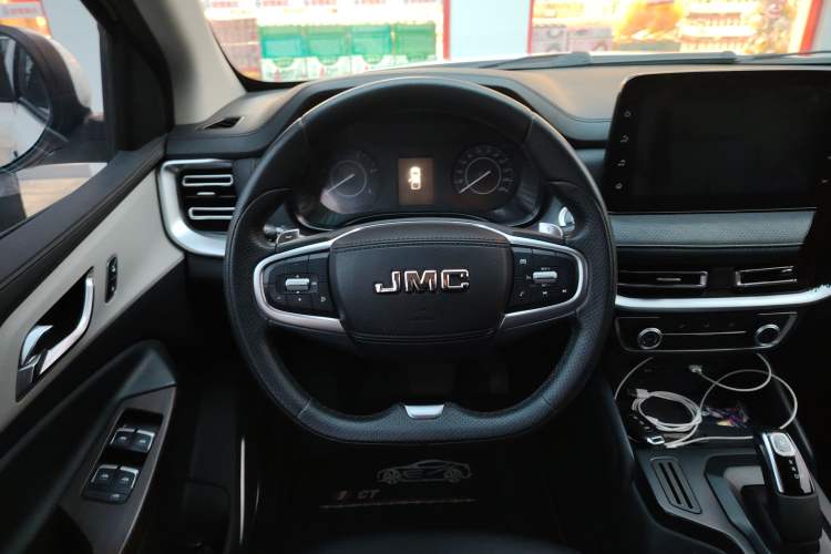 Used JMC Yuhu 7 2022 2.0T Automatic Diesel 4x4 Comfort Edition Standard Wheelbase
