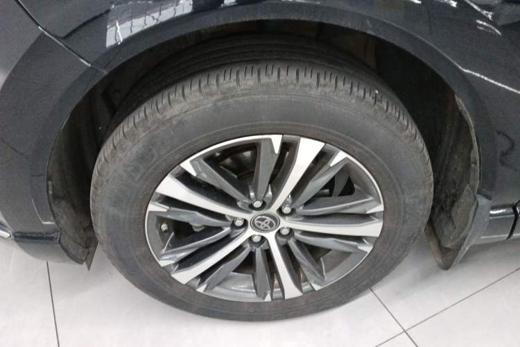 Used Toyota Venza 2023 2.0L CVT Two-Wheel Drive Luxury Edition
