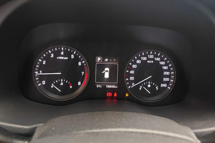 Used Hyundai Tucson 2015 1.6T Dual-Clutch Two-Wheel-Drive Smart Model Instrument Cluster