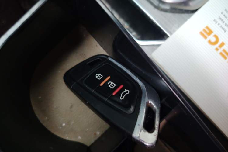 Used Venucia T90 2018 2.0L CVT Smart Connect Luxury Edition China V Standard